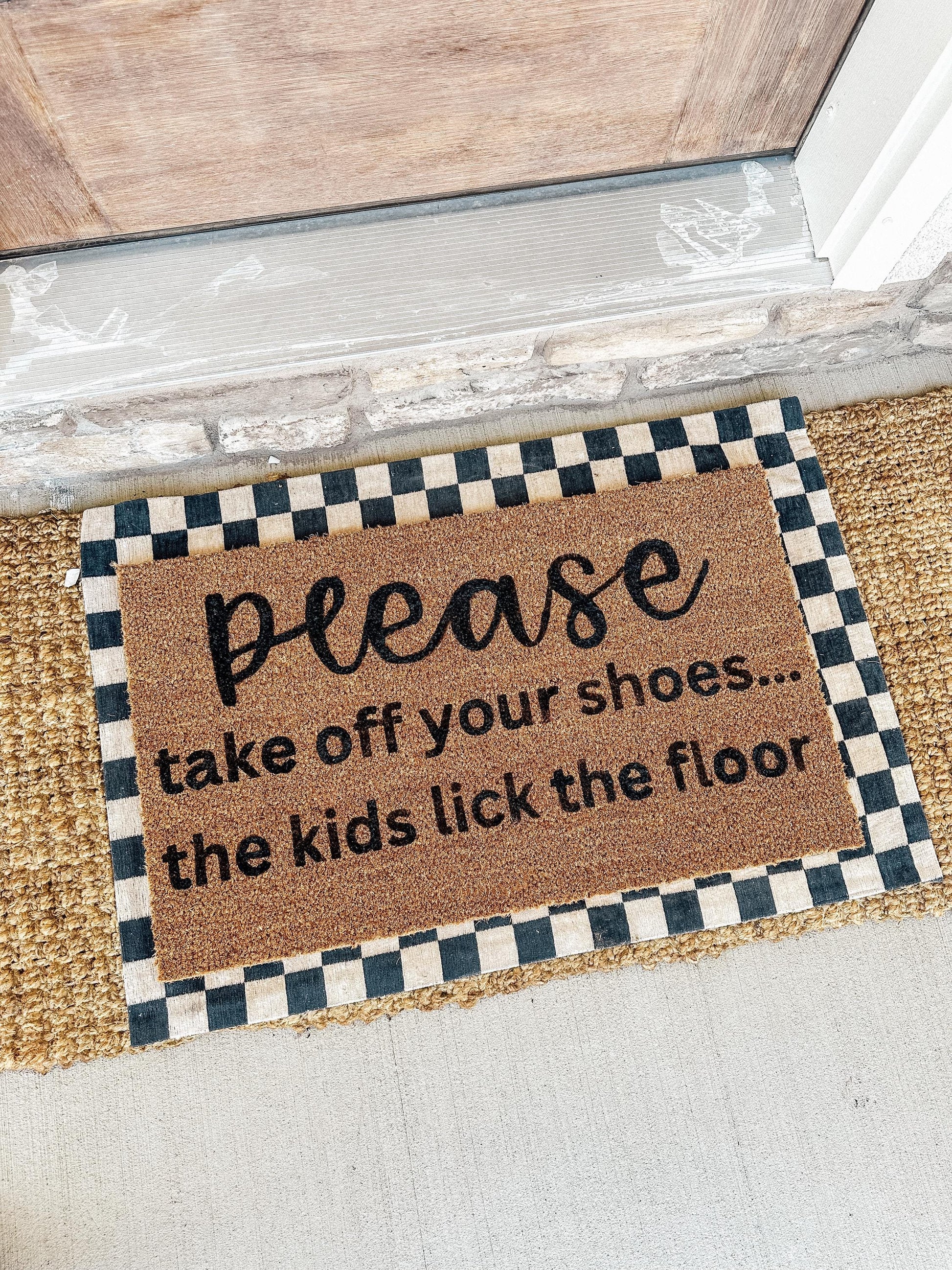 Please Remove Your Shoes The Kids Lick The Floor Doormat | Funny Doormat | Take your shoes off rug | Housewarming Gift | Home Gift