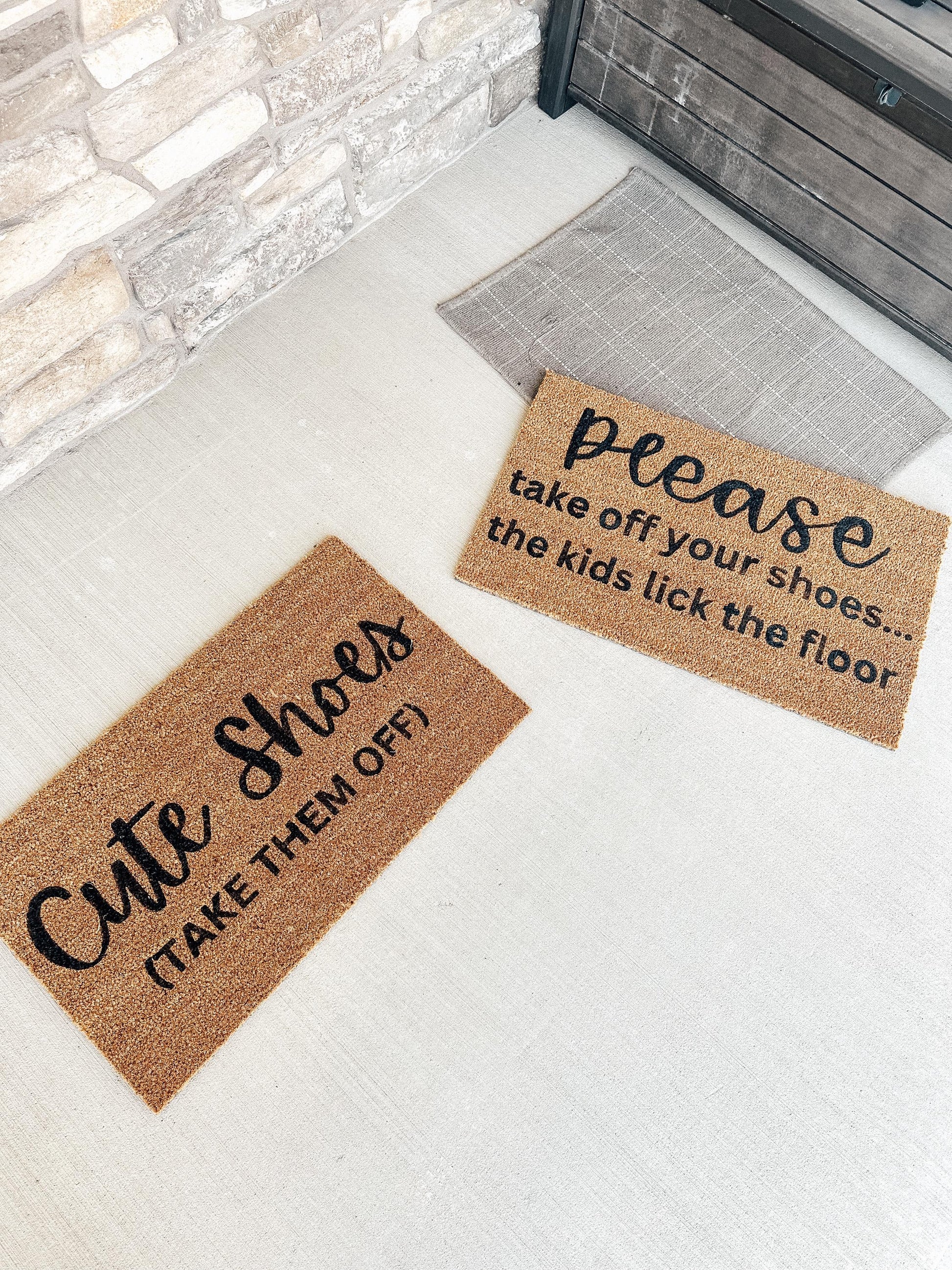 Please Remove Your Shoes The Kids Lick The Floor Doormat | Funny Doormat | Take your shoes off rug | Housewarming Gift | Home Gift